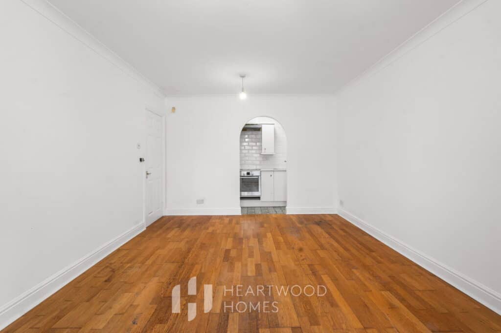 Latium Close, Holywell Hill, St. Albans, AL1 1XU