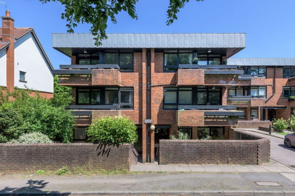 Holmes Court, Carlisle Avenue, St. Albans, AL3 5LR