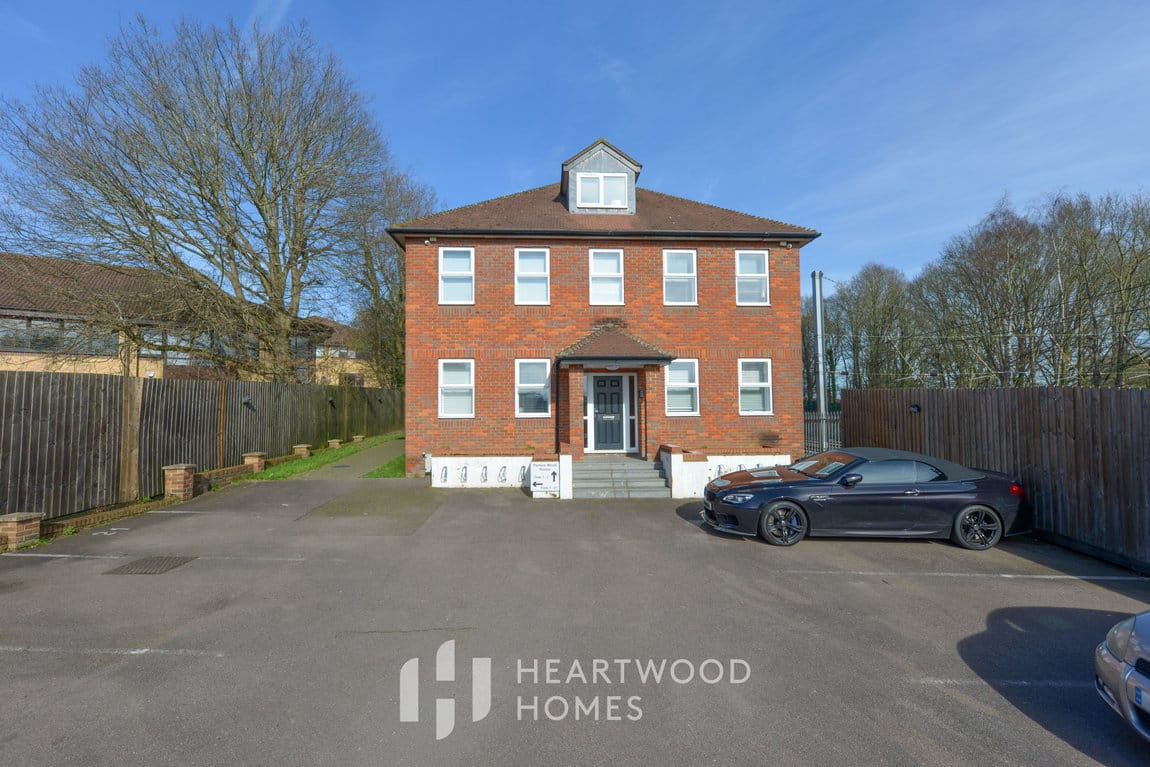 Porters Wood, St. Albans, AL3 6DG