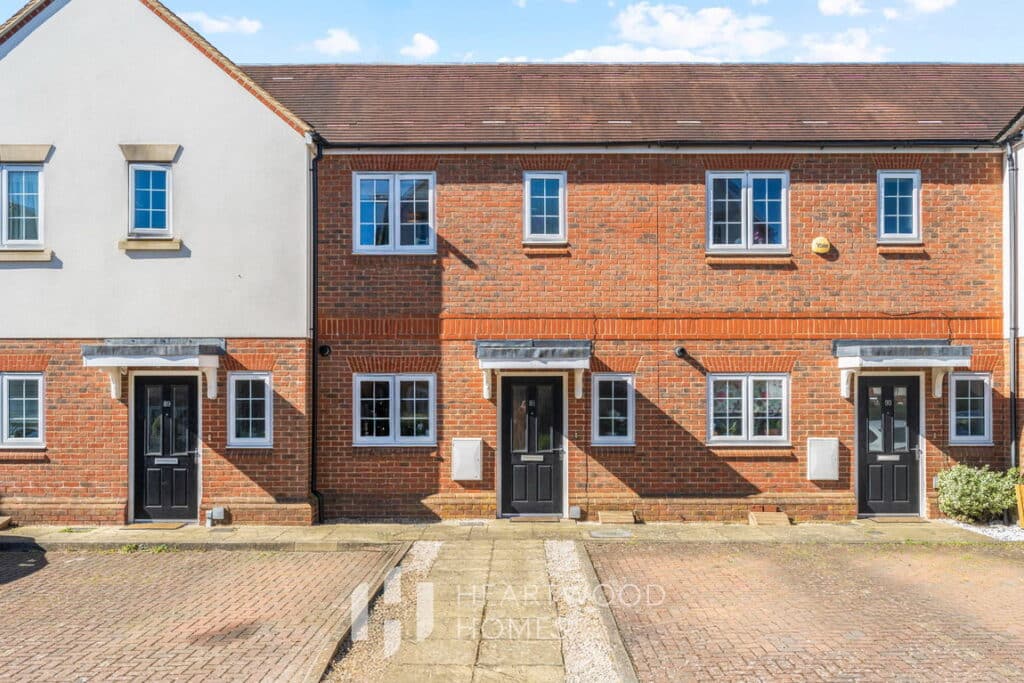 Mortimer Crescent, Kings Park, St. Albans, AL3 4GB