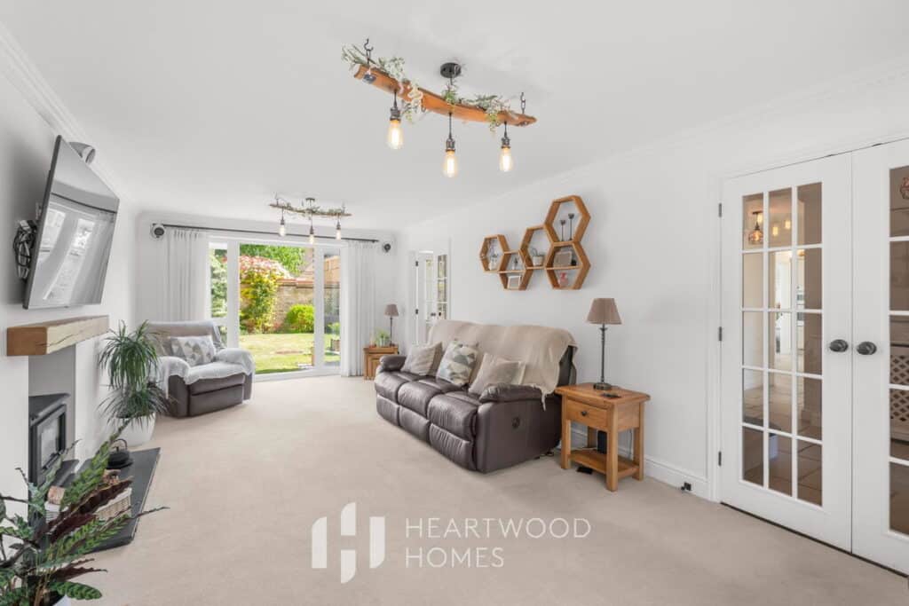 Kensington Close, St. Albans, AL1 1JT
