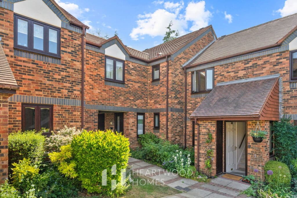 Albeny Gate, Belmont Hill, St. Albans, AL1 1BH