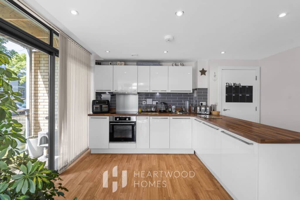 Magdalen Court, St. Peters Road, St. Albans, AL1 3FS