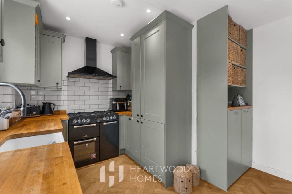 Peters Avenue, London Colney, St. Albans, AL2 1NJ