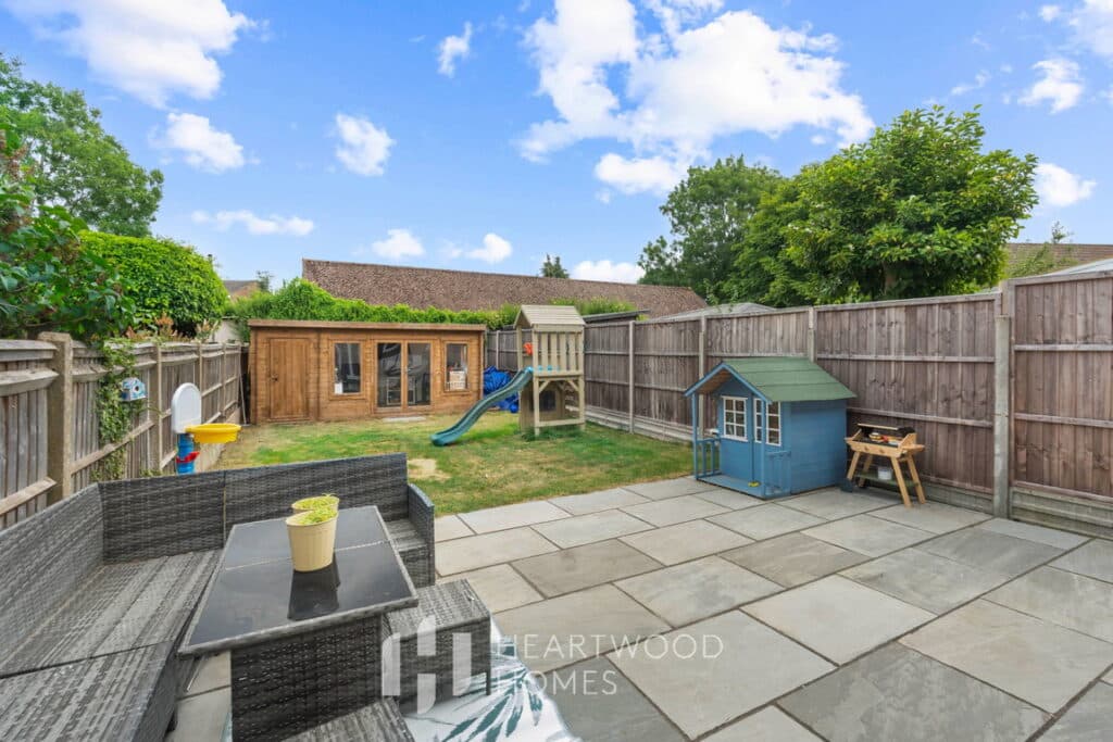 Peters Avenue, London Colney, St. Albans, AL2 1NJ