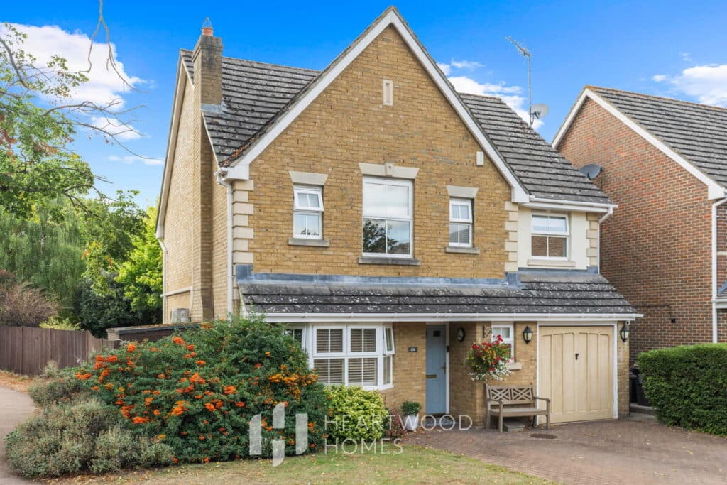 Puddingstone Drive, St. Albans, AL4 0GY